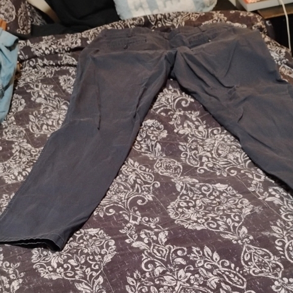 Joseph Abboud Men's Gray Chinos - Picture 8 of 9